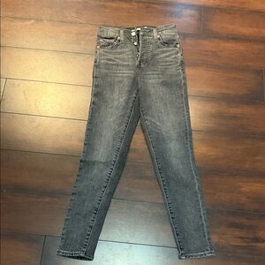 Levi's Women's Dark Gray Skinny Jeans